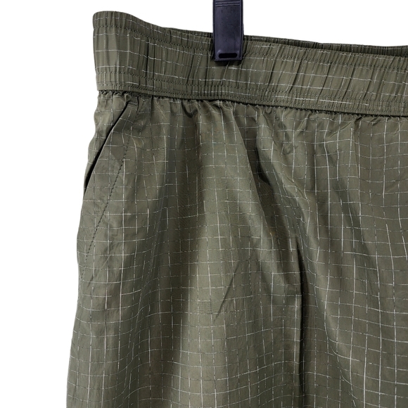 VRST Men's Forest Night Hybrid Run Short - XL - Picture 3 of 10